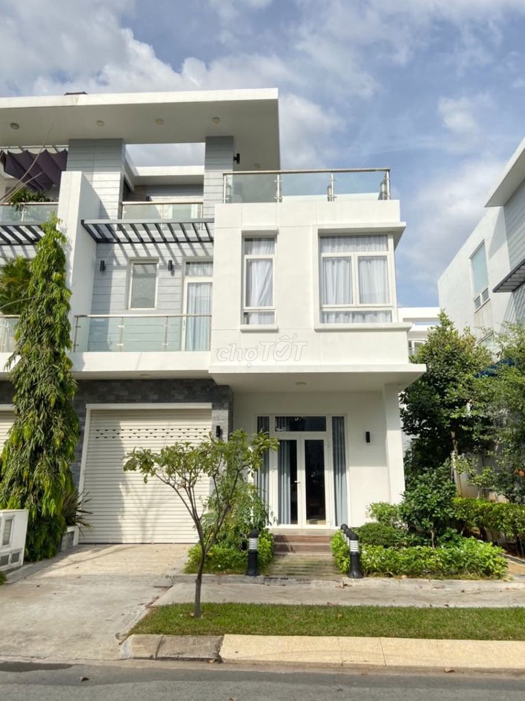 Rent villa Villa Stinger near the Interstate, Bưng Ông Thoàn from 22-28 million.