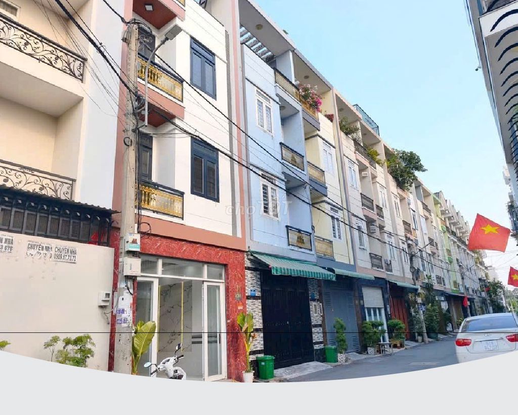 Rent a three-story new apartment, nice, Nguyễn Ảnh Thủ. 12th.