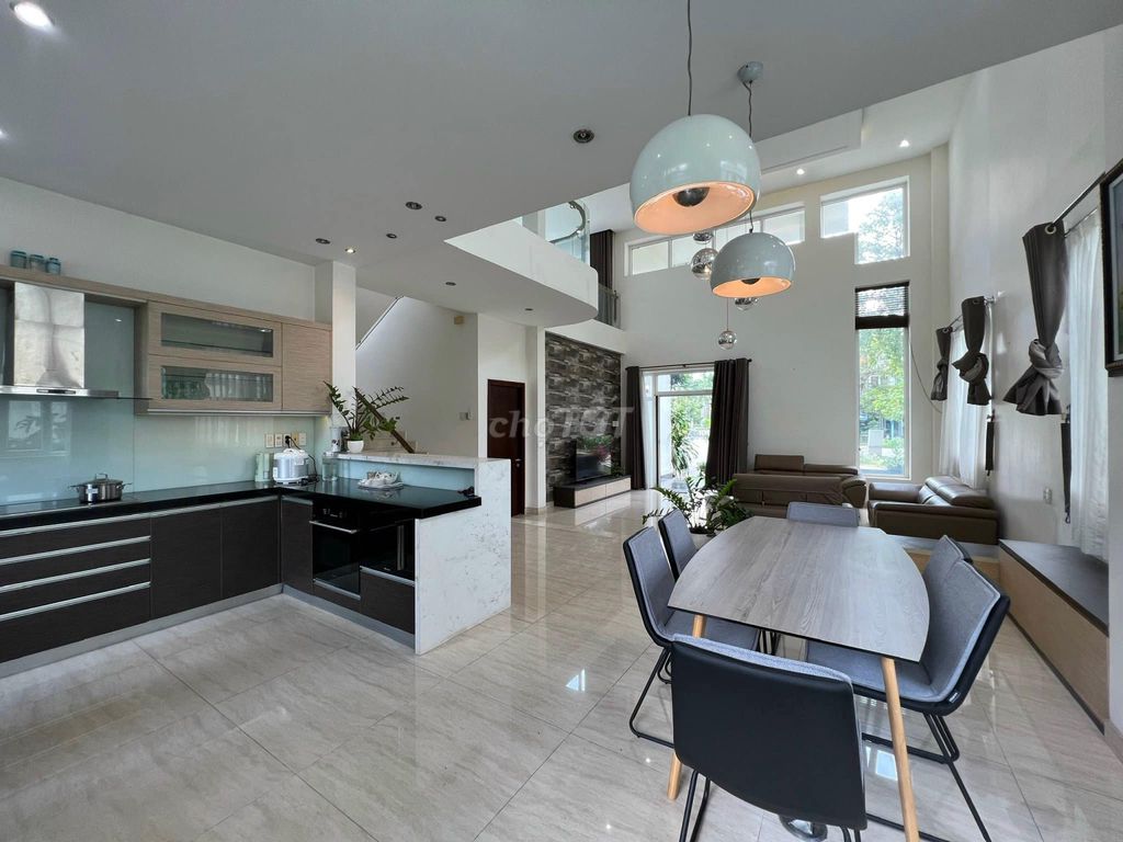 Rent a 3 L4 bedroom near Đỗ Xuân Hợp, Globality, Five Reason Bridge.