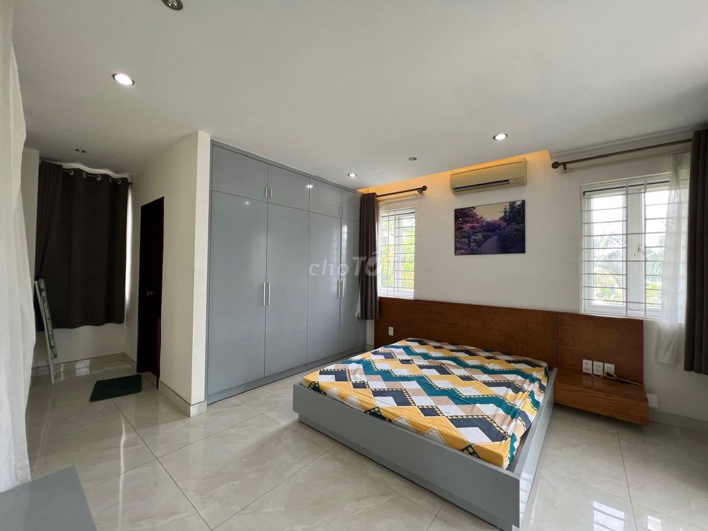 Rent a 3 L4 bedroom near Đỗ Xuân Hợp, Globality, Five Reason Bridge.