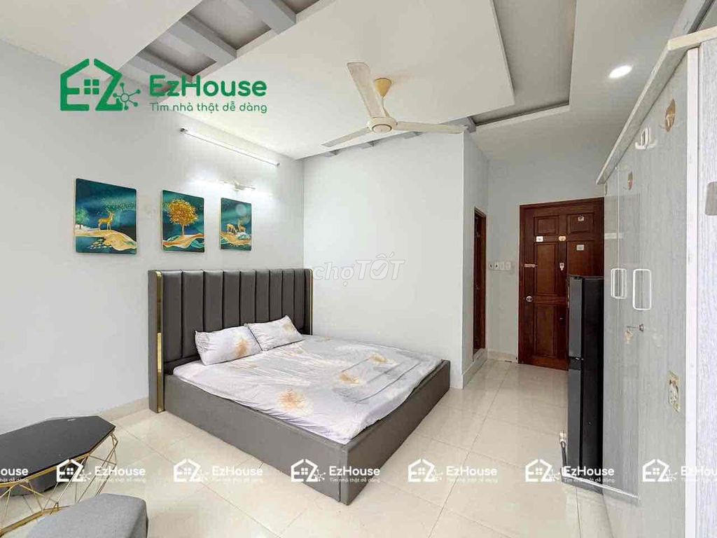 Rent the high-end service apartment - with the sun-scol lying next to the shower