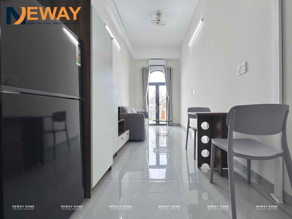 - The new Dupinx apartment. - Right here!