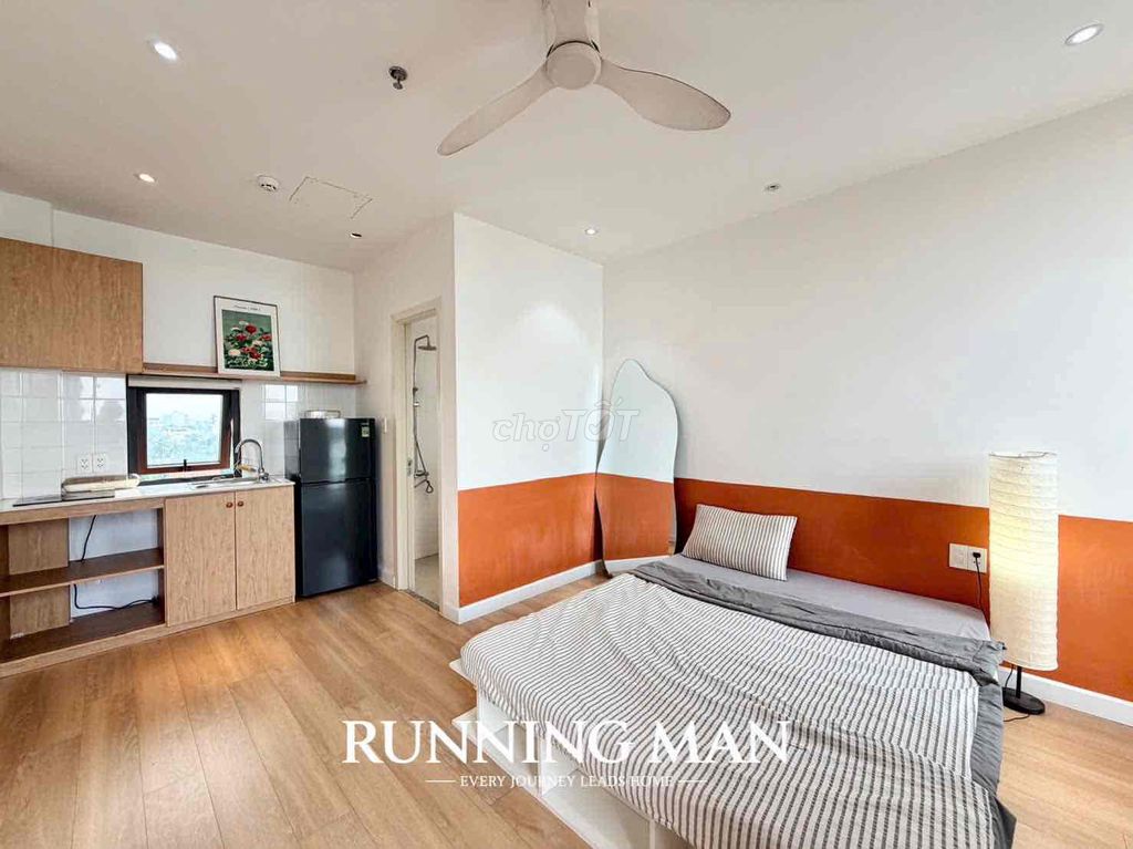 The comfortable suite is located on the District Diamond Island. Near tomorrow.