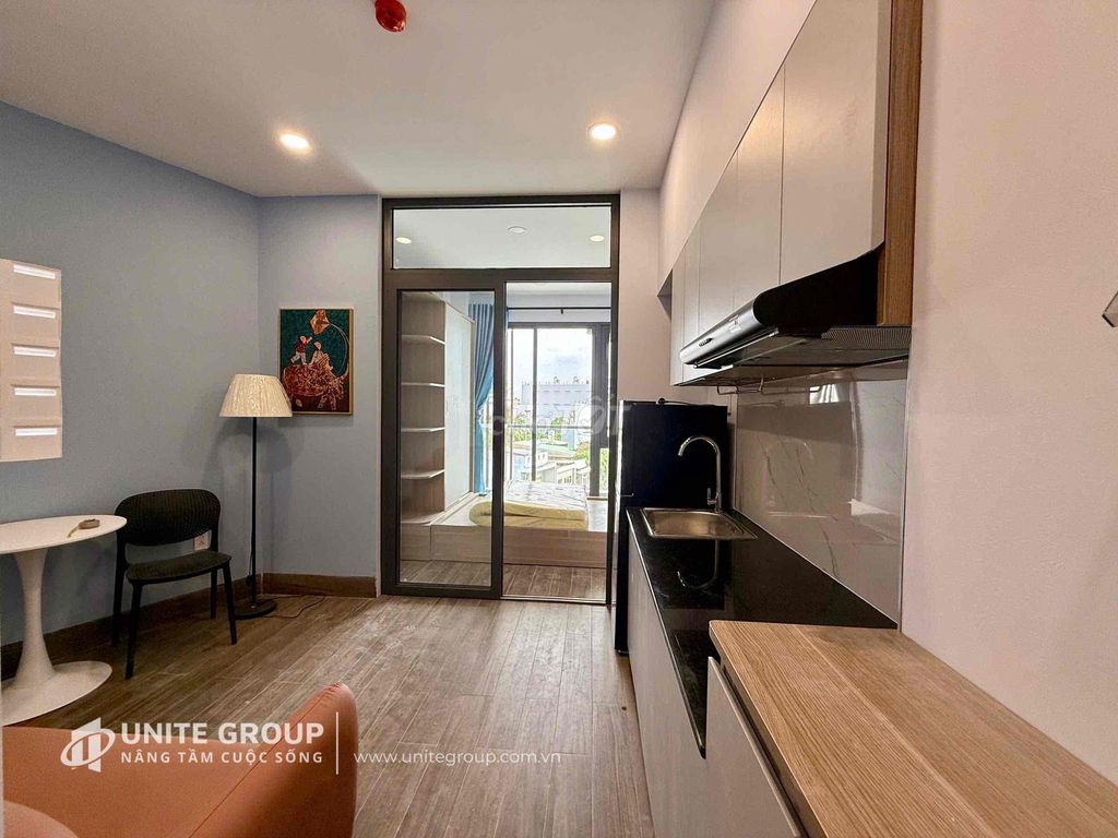 apartment 1 full bedroom, broad balcony in the middle of 7th.