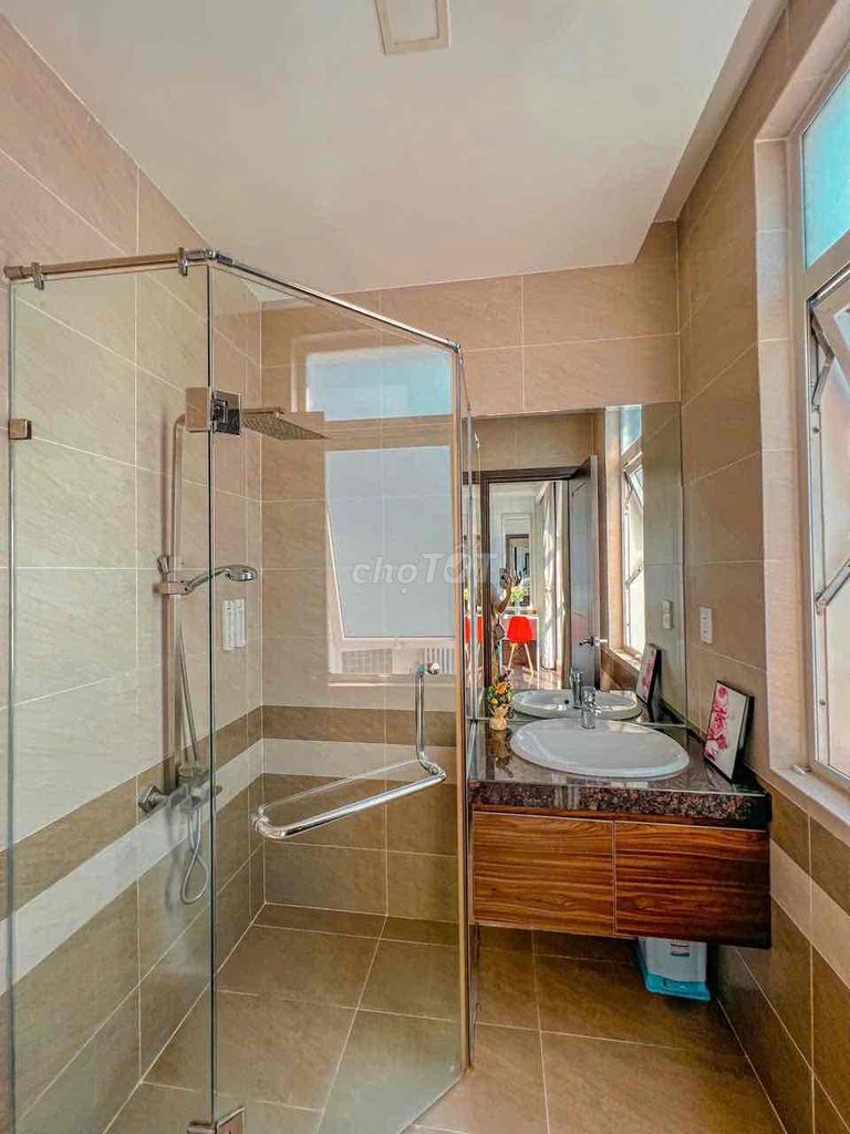 Rent a suite right here. Nguyễn Duy Trinh District 2.