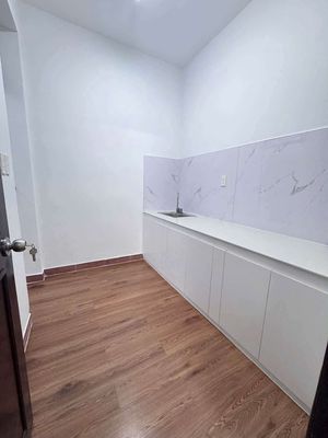 For renting 1.6 N.Y.O.L., qtb, and 7th, it costs 18 million a month.