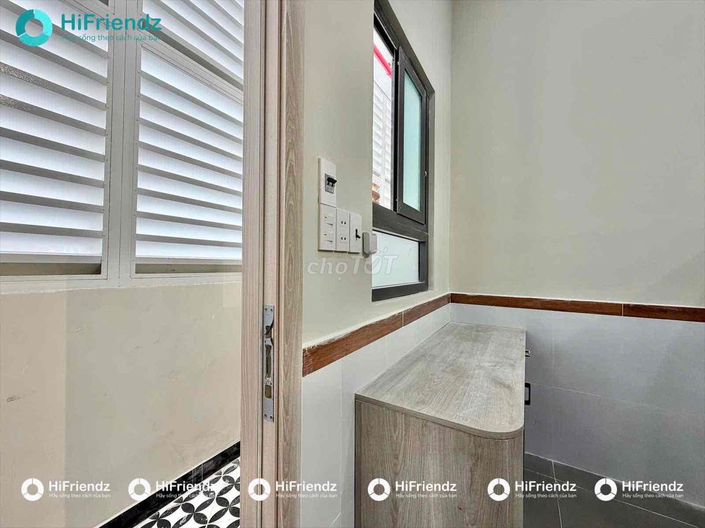 New 100 percent Duprix's private washing window