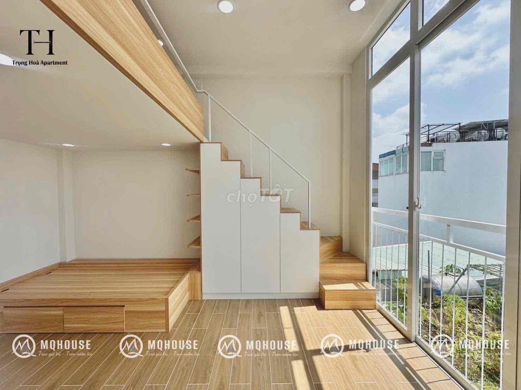 The balcony is open and square.