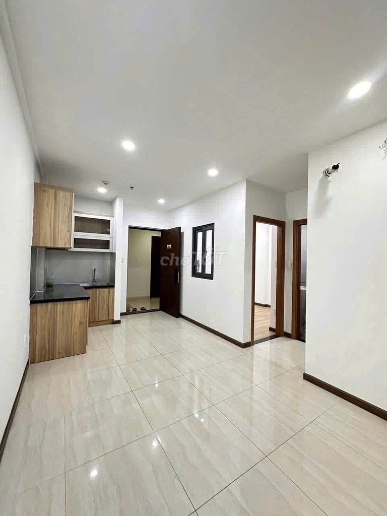 The ParkLand apartment, Nguyễn Thị Búp, District 12: Two bedrooms, ntcb, 6.5 million, one month deposit.