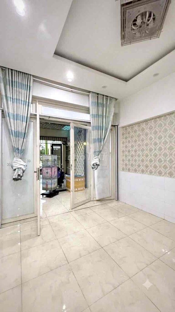 Source P. Linh Đông 4th floor bedroom 5 cold machines 6 toilets
