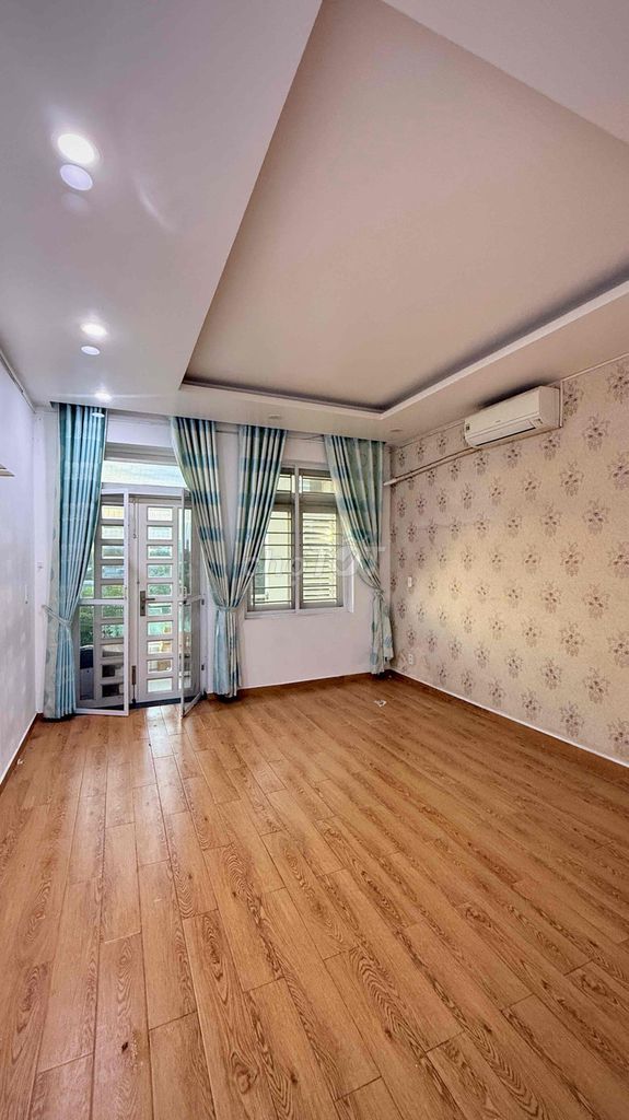 Source P. Linh Đông 4th floor bedroom 5 cold machines 6 toilets