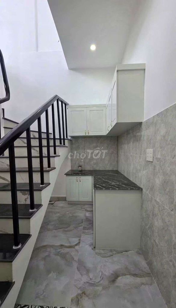Put Quy Đức alleys near the bridge, Mr. Tan.