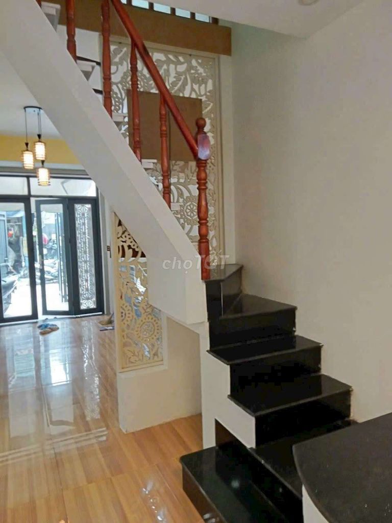 Rent a Phong Phú-Termal Bustres 1 km from the Ministry of Heaven.