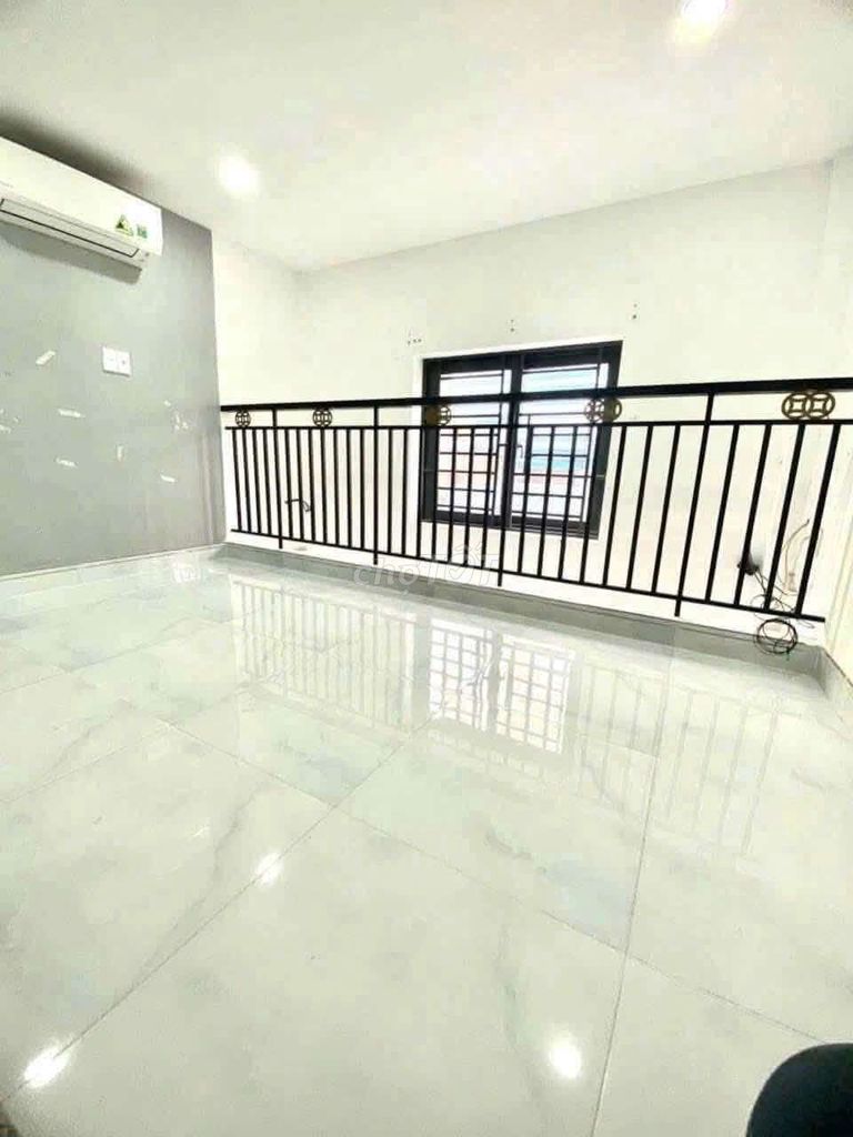 14 million -- two bedrooms -- three floors -- at the Queen of Bình Thạnh.