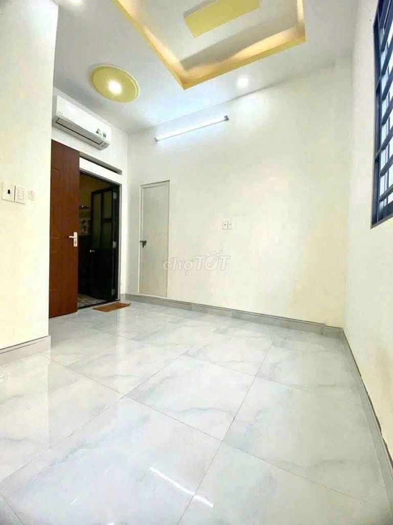 14 million -- two bedrooms -- three floors -- at the Queen of Bình Thạnh.