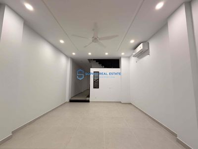 Super! The base is right in the field of the An Phú, 4th floor 5 bedroom 6 toilets only 35 ts.