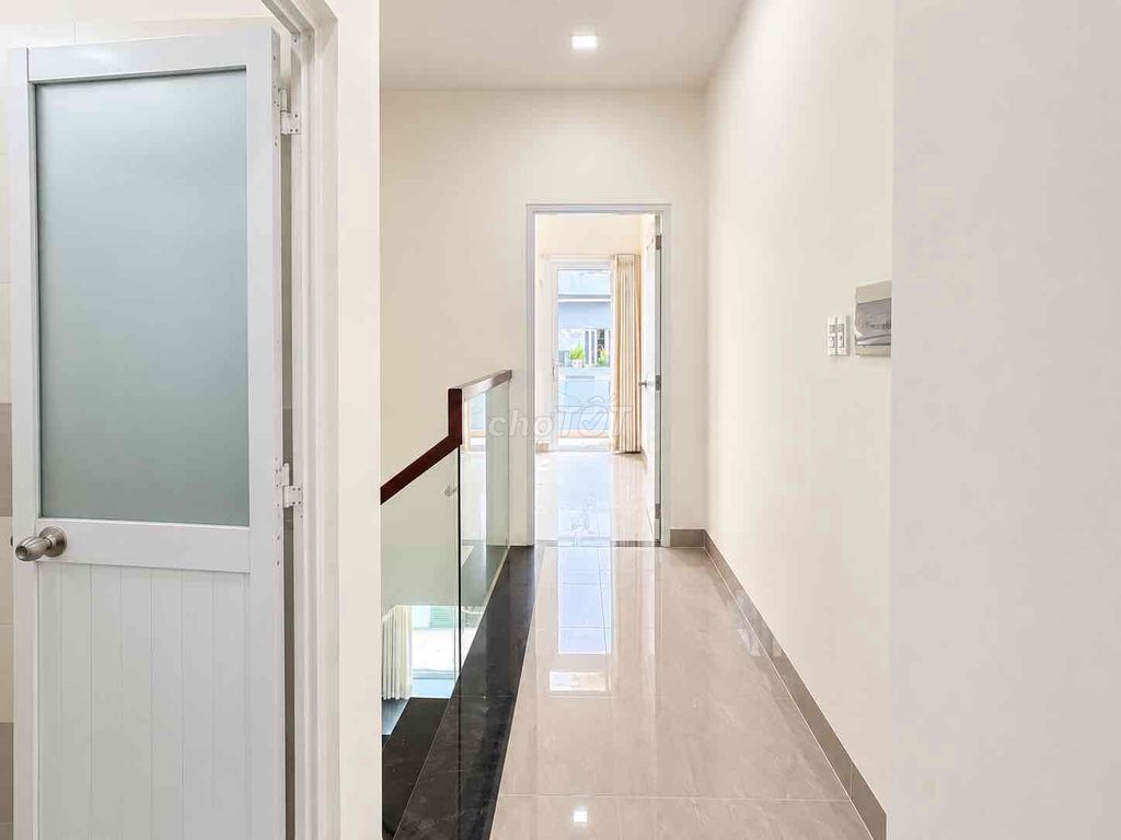The Original House is 100 percent new 13th Street. Two bedrooms. Two toilets.