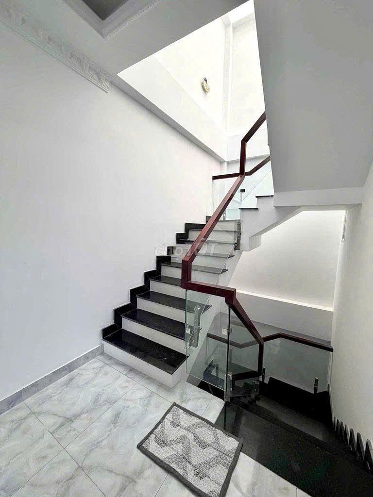 Need to rent an alley house 390/2 A Lê Văn Quới P. Peace Resolute Q.Bình Tân