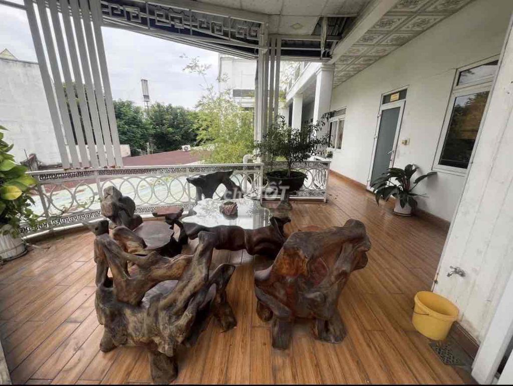 Renting 8 x35 meters. Building 2 Lê Thị Riêng Front floor, Thới An.