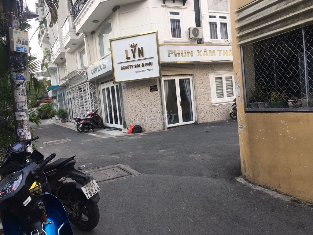 Renting the Range 4 X 16 house 3 bedroom, 3 toilets
