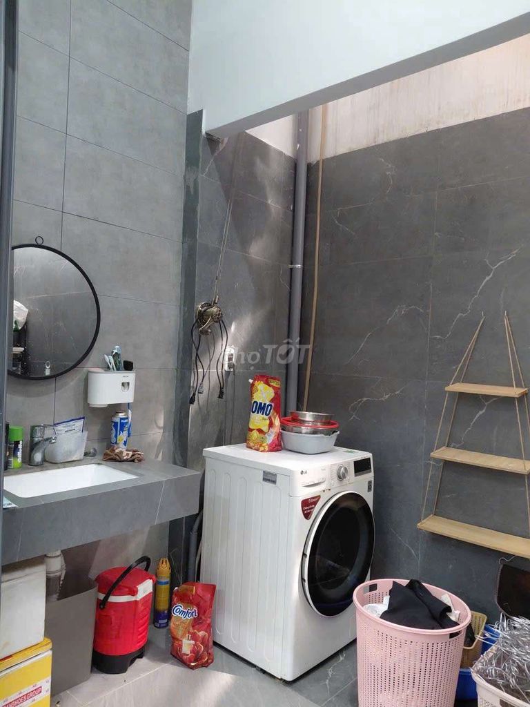 Rent the house with the interior. - Two floors. Two bedrooms, two bathrooms.