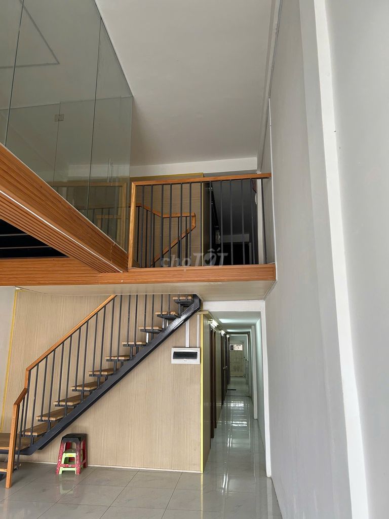 Rent the main house on Lý Thường Kiệt.