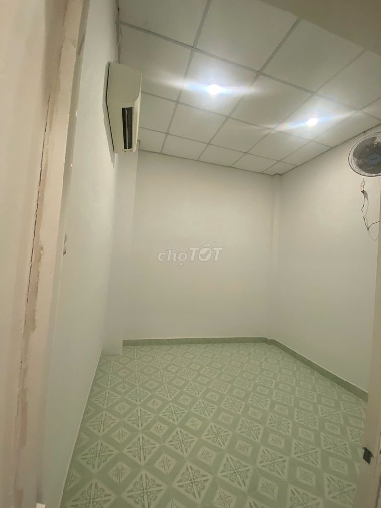 To rent the original house, the basic interior.
