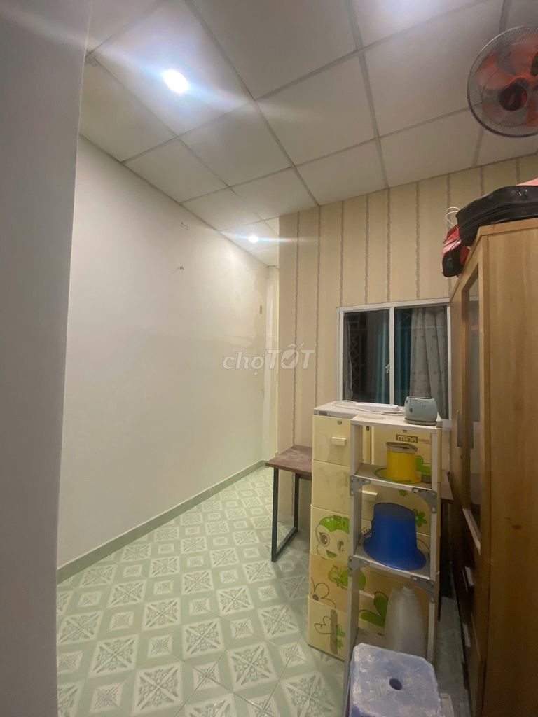 To rent the original house, the basic interior.