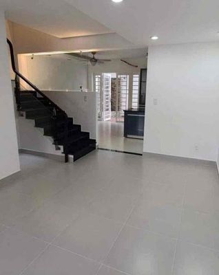 Four-story, company-made basement, six-foot-long, 16-foot-long, 35-million.