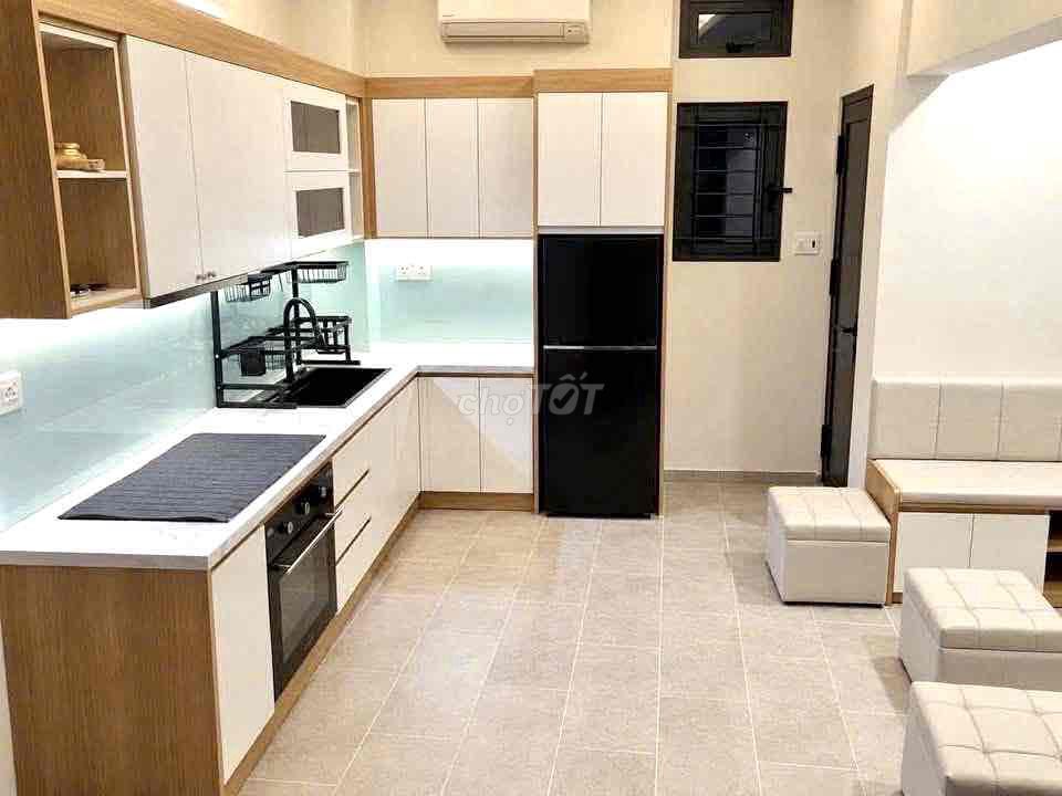 Rent two floors of Phan Xích Long, 1802 Phú Nhuận per month.
