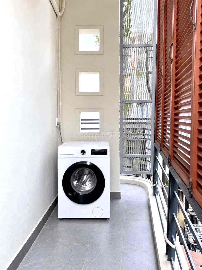 Rent two floors of Phan Xích Long, 1802 Phú Nhuận per month.