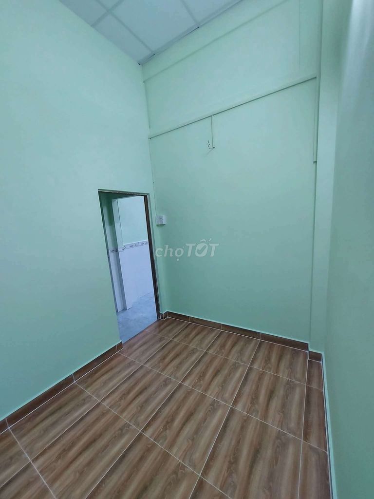 2 rooms near missile range.