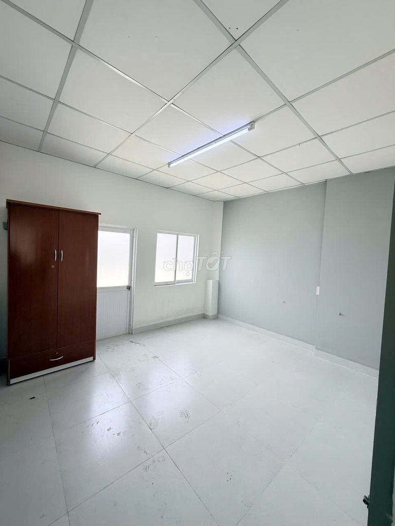 Rent a three-story house next to ubnd P. Long Trường.