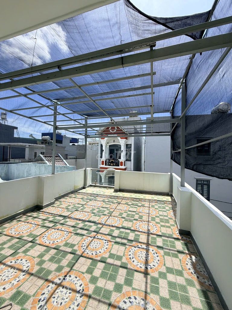 Rent a three-story house next to ubnd P. Long Trường.