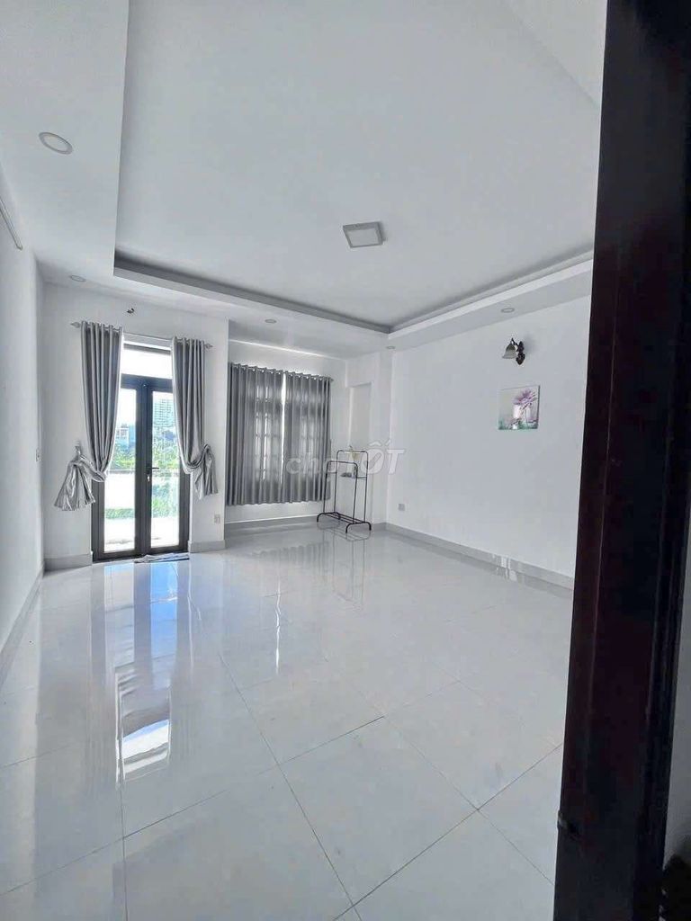 Let's rent a 1 .10/3 4-story bedroom 5 x 18 meters Phạm Hữu Lầu Street