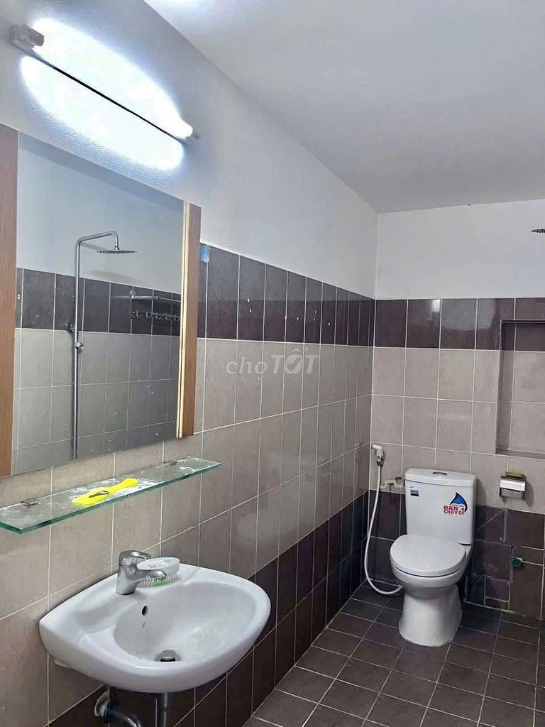 Let's rent a 1 .10/3 4-story bedroom 5 x 18 meters Phạm Hữu Lầu Street