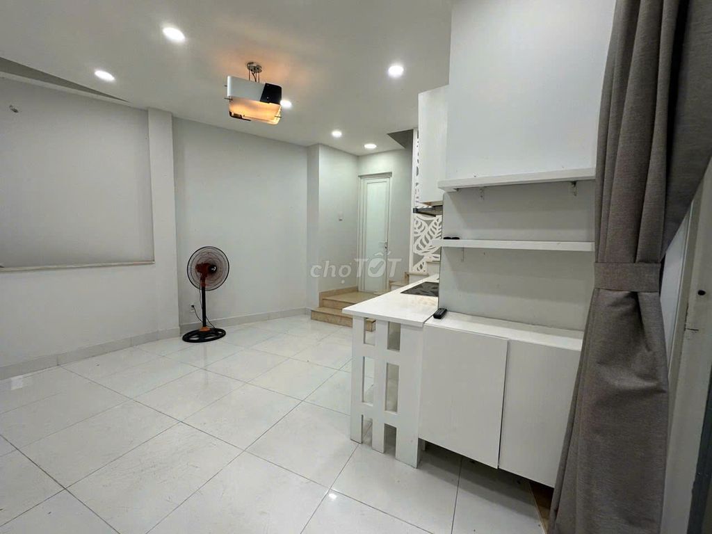 Rent Nguyễn Trọng Tuyển Alley, qpn - 3 bedrooms, 14 million