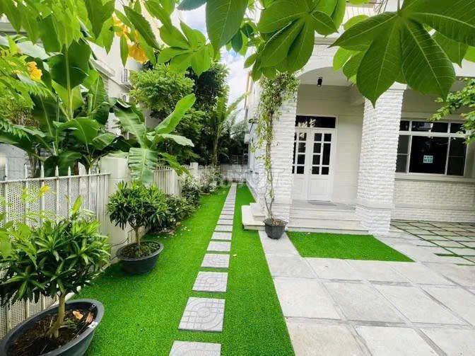 Rent a beautiful villa. A, American, District 7-- 9.5 M-- 45 million.