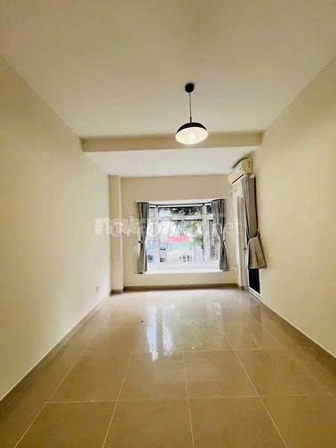 Rent a beautiful villa. A, American, District 7-- 9.5 M-- 45 million.