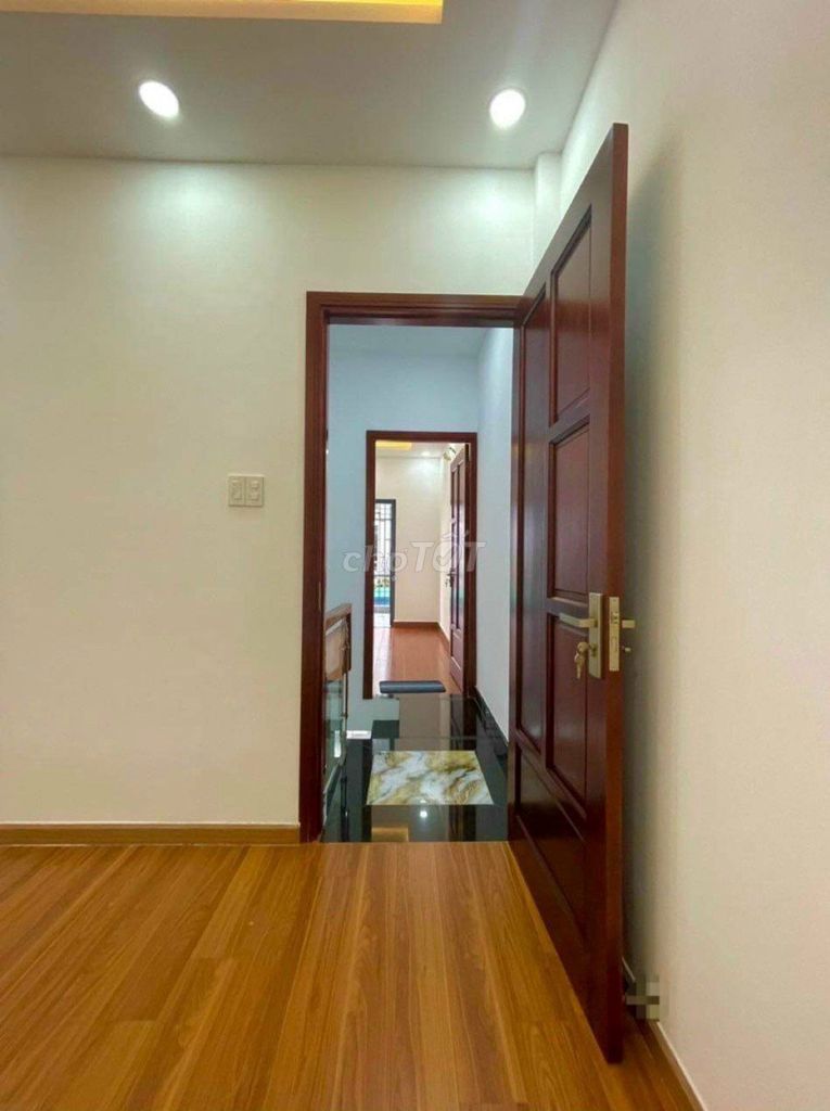 Rent a house of 1 209 BS. LMNTRIX, NORA 11, District 10.