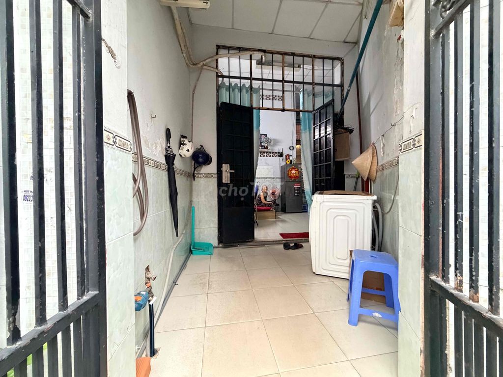 3 sleeping places are rented : low on China 10 Gò Vấp