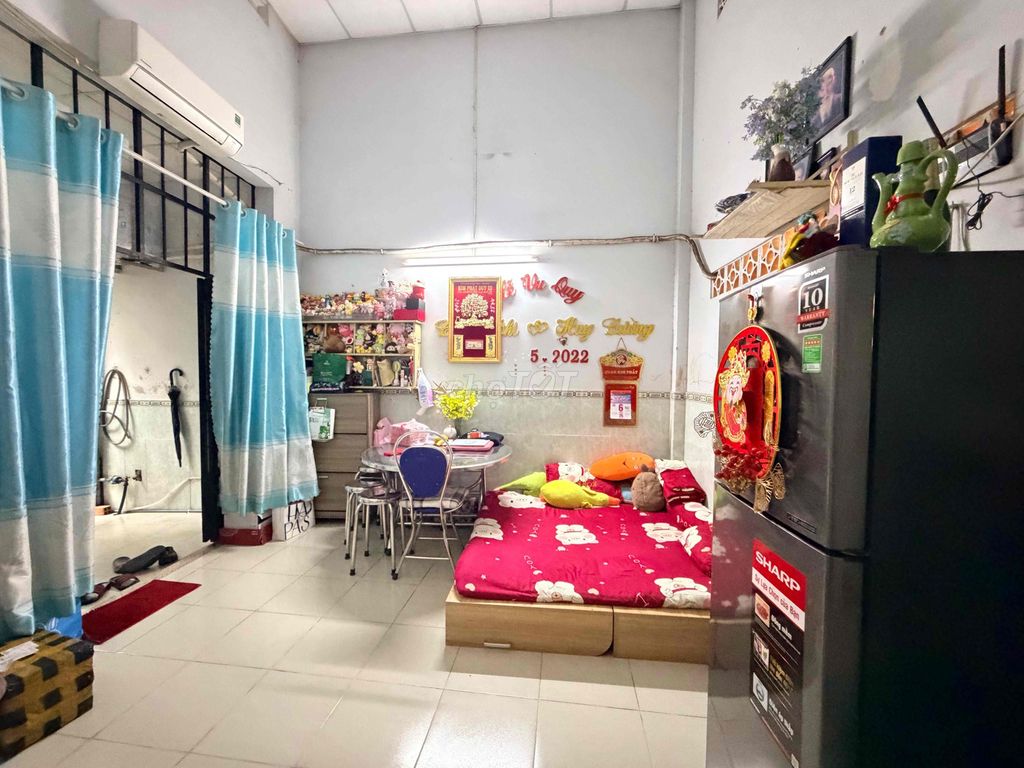 3 sleeping places are rented : low on China 10 Gò Vấp