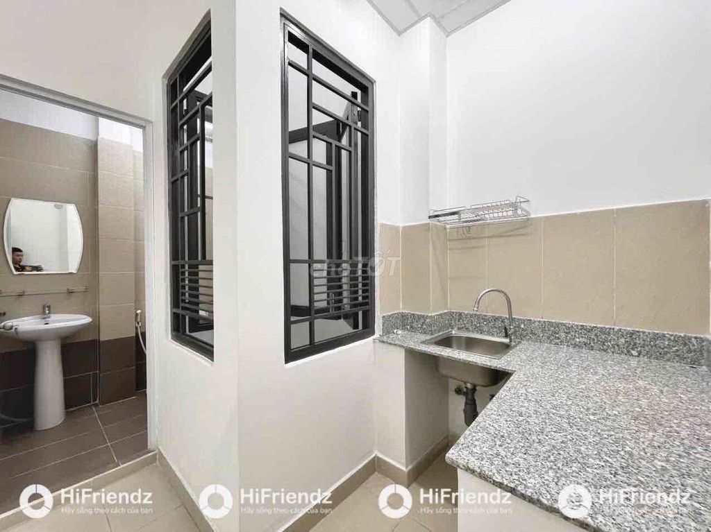 The beautiful studio is a full interior kitchen -- 100 percent new -- right at Thoại Ngọc Hầu.