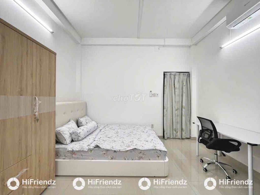 The beautiful studio is a full interior kitchen -- 100 percent new -- right at Thoại Ngọc Hầu.