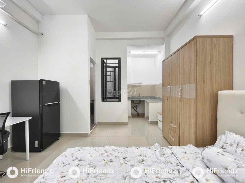 The beautiful studio is a full interior kitchen -- 100 percent new -- right at Thoại Ngọc Hầu.