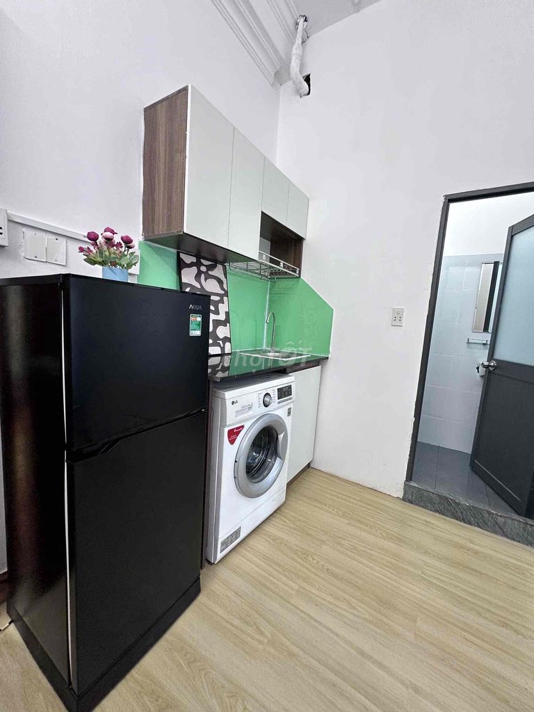 Rent two bedrooms -- balcony, private washing machine -- in the N.C.A., Gò Vấp right on thette.