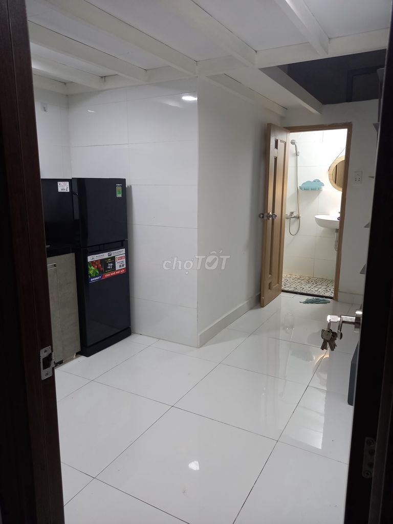 Nice room 40 meters 2: 5 trieu - 611/55 B. P.C., 1801 1, District 3