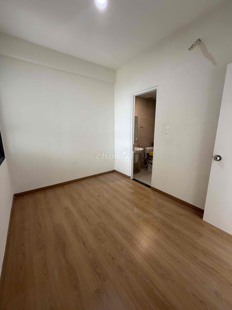 Rent two bedrooms with air conditioning 6 million a month Sài Gòn Intela