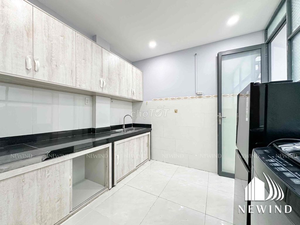 Rent us three bedrooms, two kcx BigC balconys, and go.