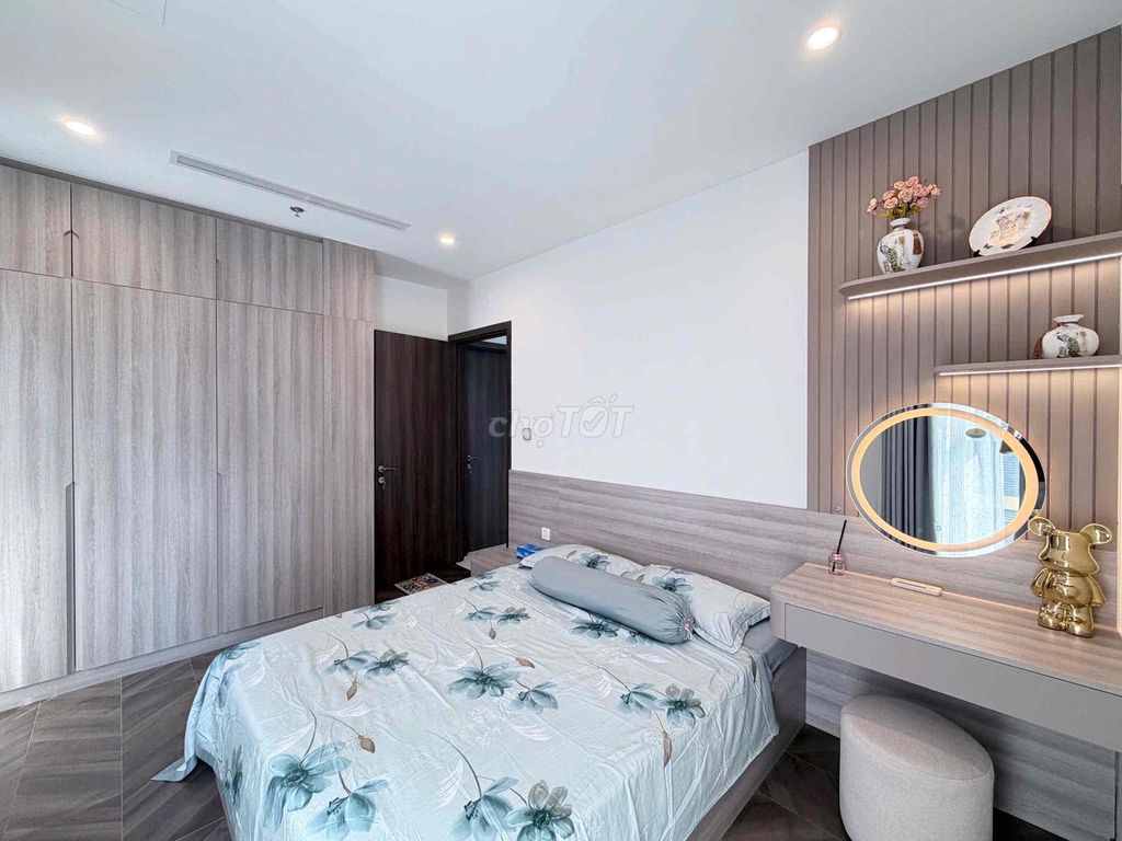 Rent a suite for the homerooms of the 9th county for only 4 million.